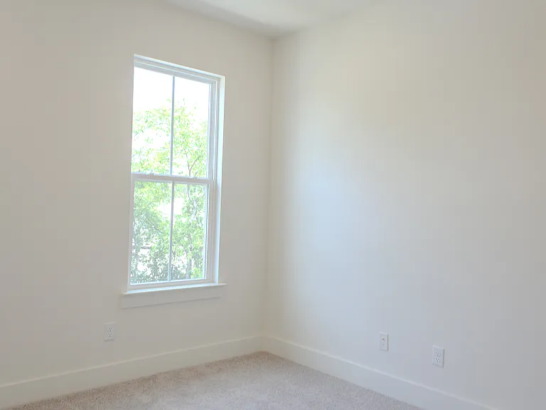 112 Nearwater Pl — Photo 8