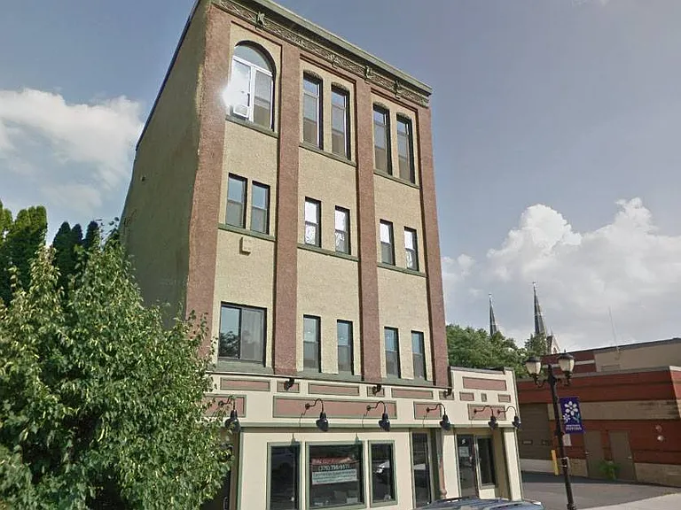 71 N Main St — Photo 1