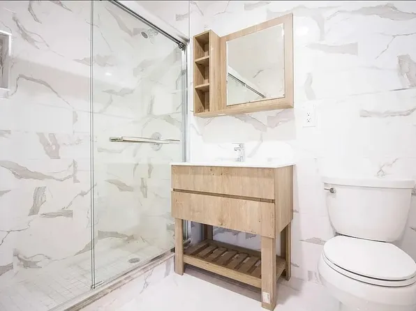 703 Hart Street image 8 of 8