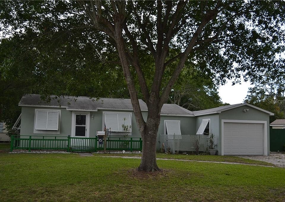 1st image of 2038 52nd Ave N