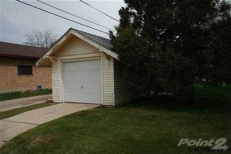 3rd image of 614 N Burritt Ave