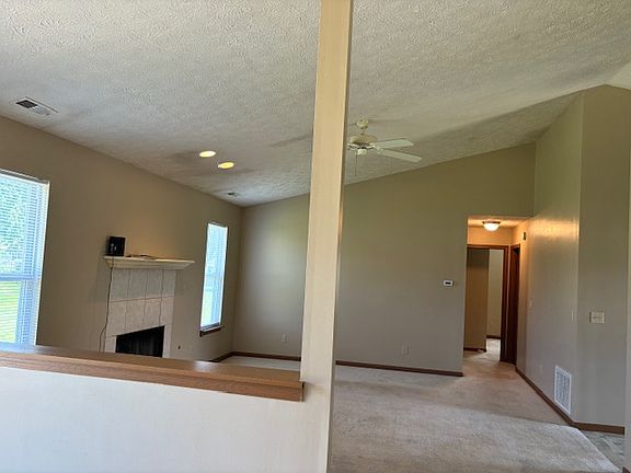 4th image of 1129 Sourgum Ln