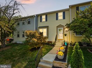 8303 Stationhouse Ct, Lorton, VA 22079