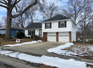 6318 W 73rd Ter, Overland Park, KS 66204