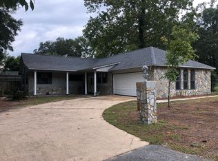46 Cedar Ave, Niceville, FL 32578