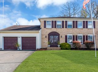 8 Hialeah Ct, Howell, NJ 07731