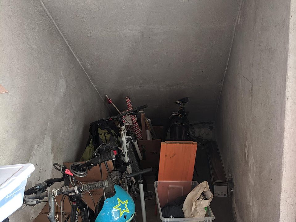 Storage unit