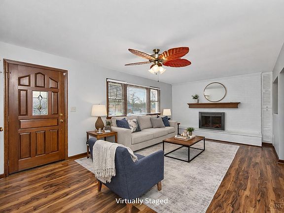 3rd image of 210 Leland Ct
