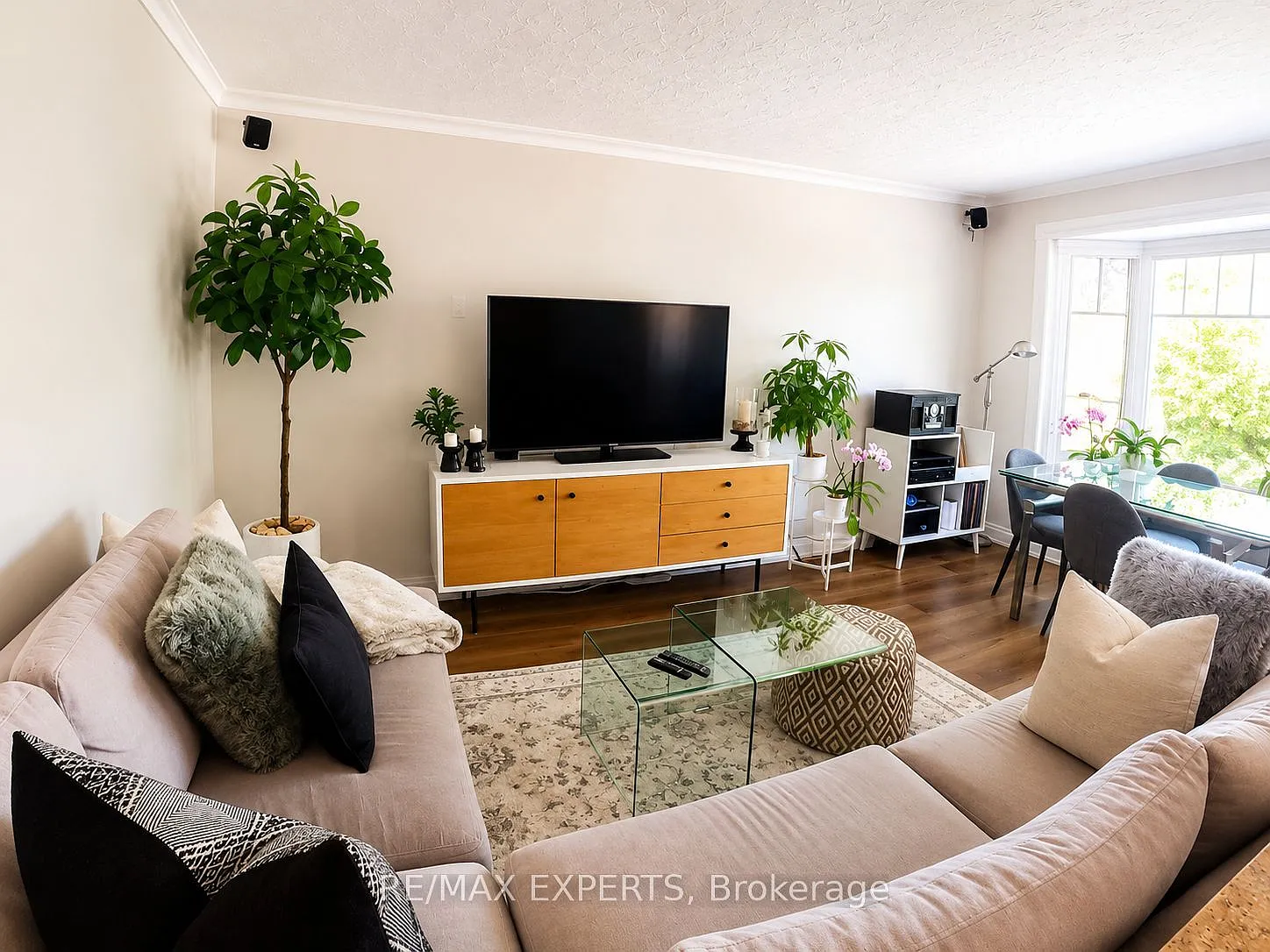 3 bed, $3,299 — Photo 3