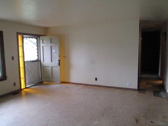 4th image of 3344 Voigt Dr
