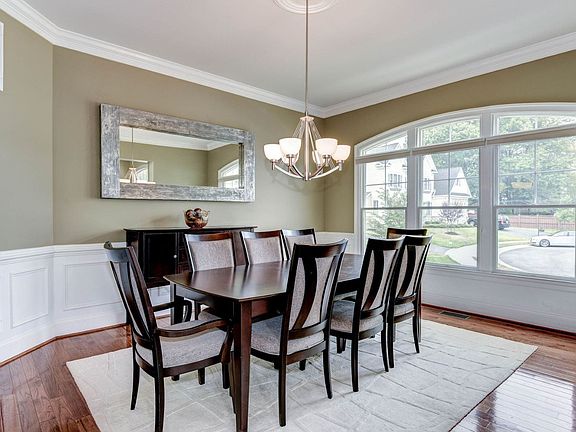 5th image of 6185 Adeline Ct