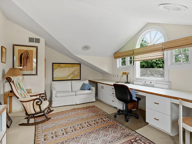 221 Bridge Ln — Photo 29