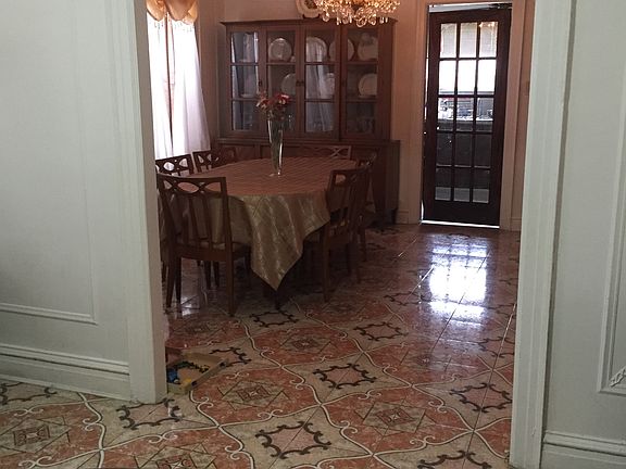 5th image of 650 E 223rd St