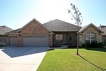 1st image of 300 Stebbins Dr