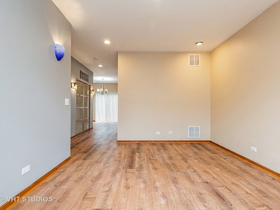 3rd image of 316 Terra Springs Cir