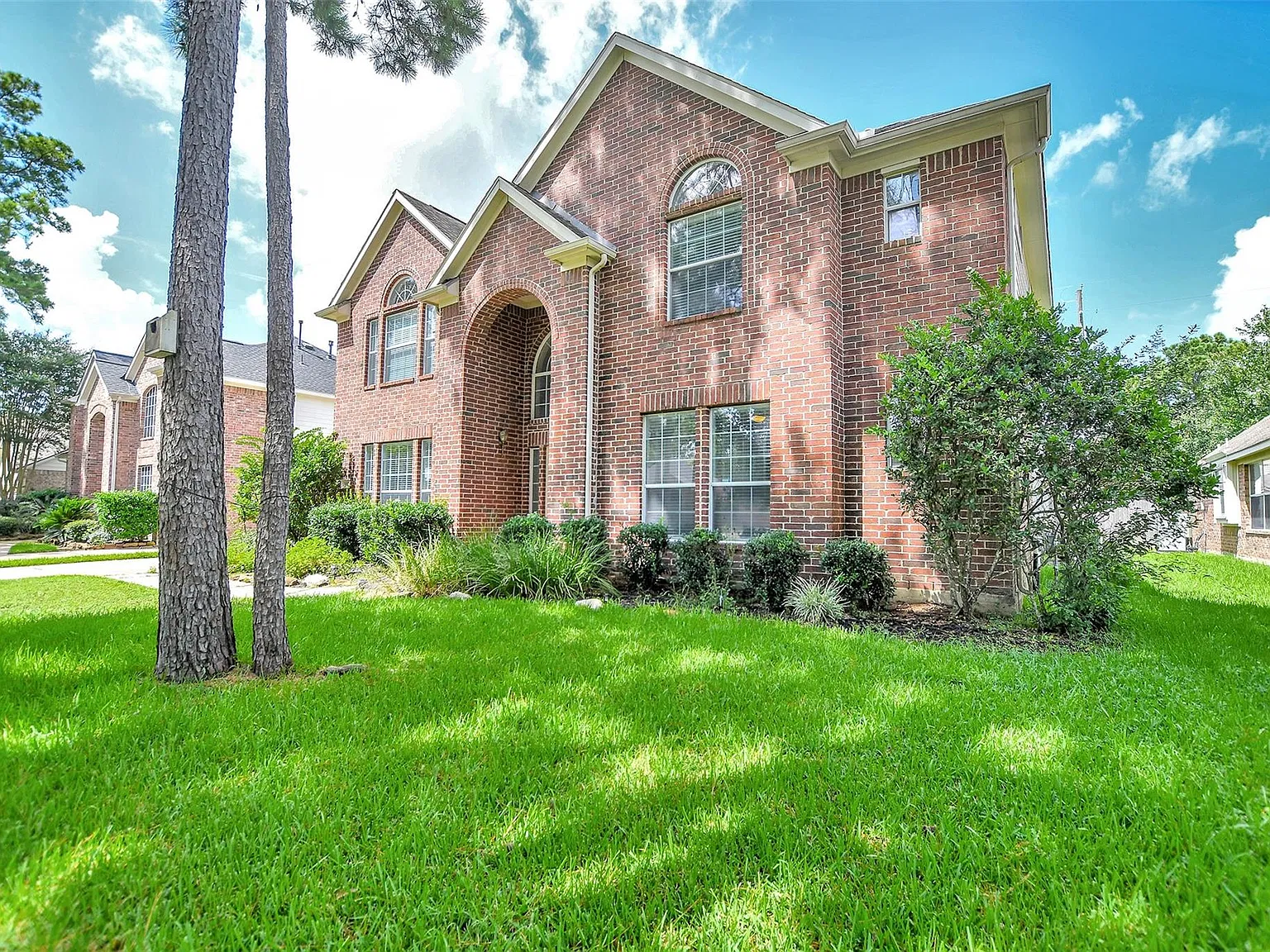 4 bed, 3.5 bath, 2871 sqft, $2,850 — Photo 4