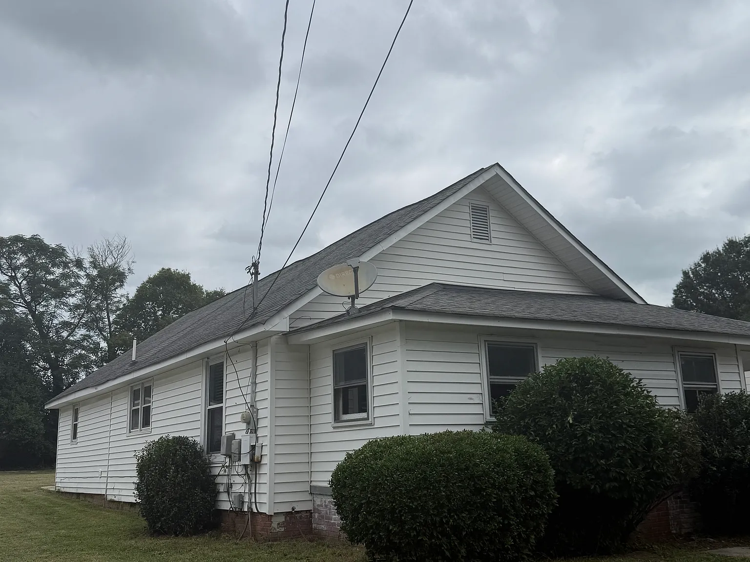 3 bed, 1260 sqft, $1,570 — Photo 4