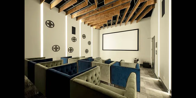 Rented by The KCI Group | media 21