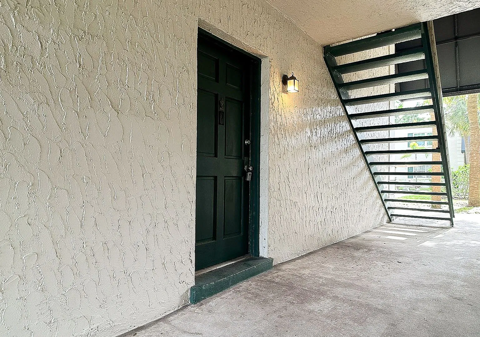 4315 Aegean Dr — Photo 2
