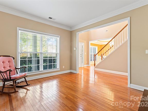 5th image of 5254 Blackjack Ln