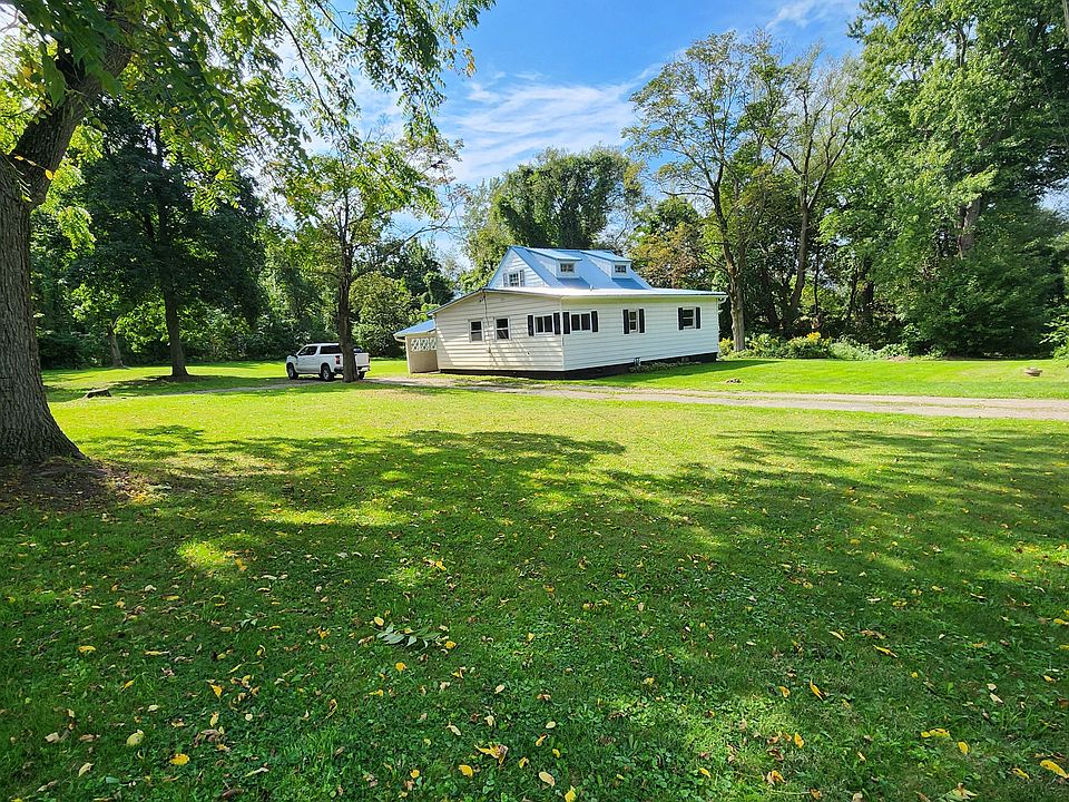 1st image of 4565 Berry Rd