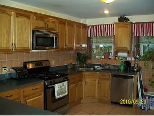 Sold by Hot Homes Realty, LLC | media 2