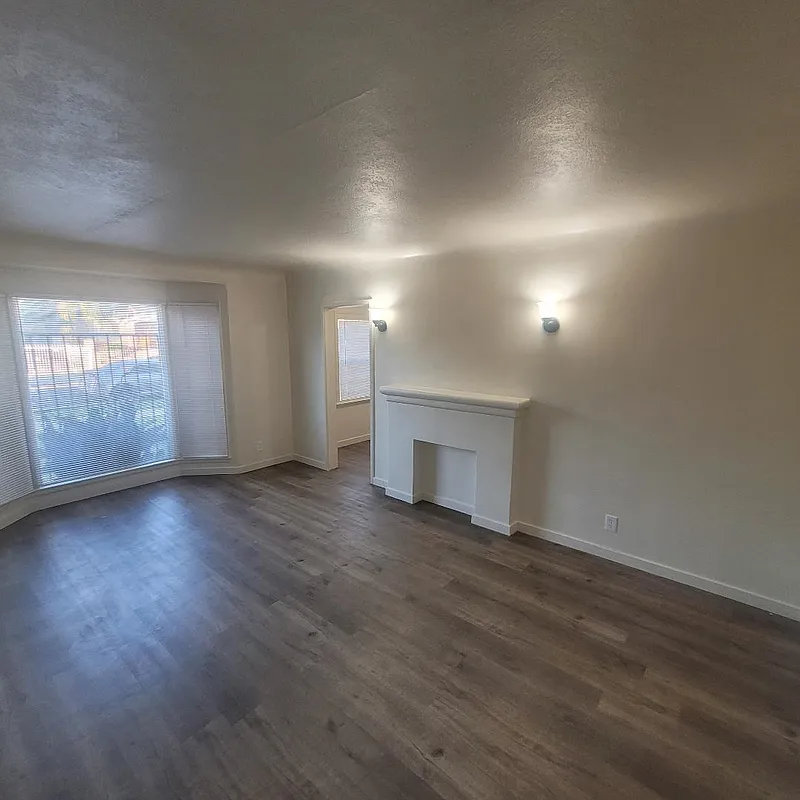 1 bed, 1.0 bath, 715 sqft, $1,925 — Photo 3