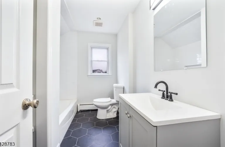 91 Broad St #2 — Photo 7