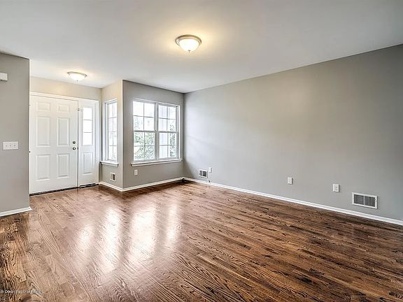 3rd image of 2902 Jockey Hollow Dr