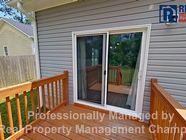 305 Cypress Ave — Photo 21