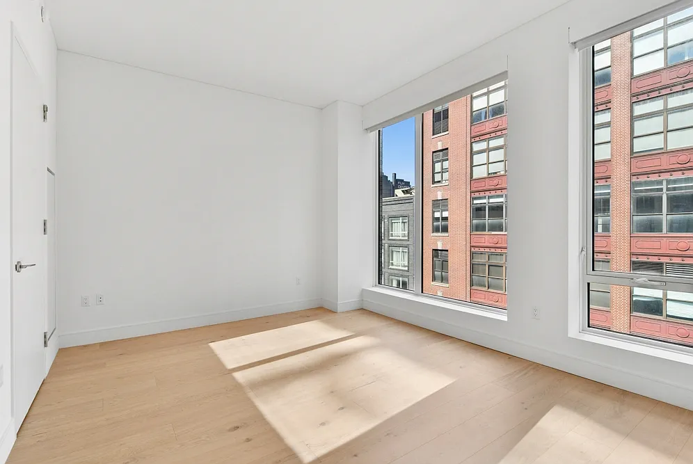 312 West 43rd Street — Photo 4