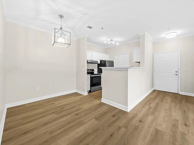 45 Sycamore Ave #1011 — Photo 14