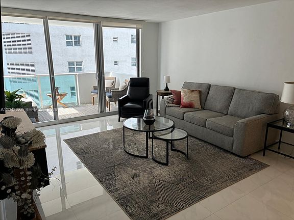 5th image of 1200 West Ave APT 720
