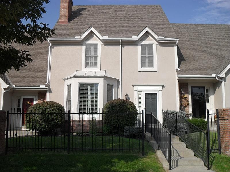 1st image of 9712 N Montclair Ave