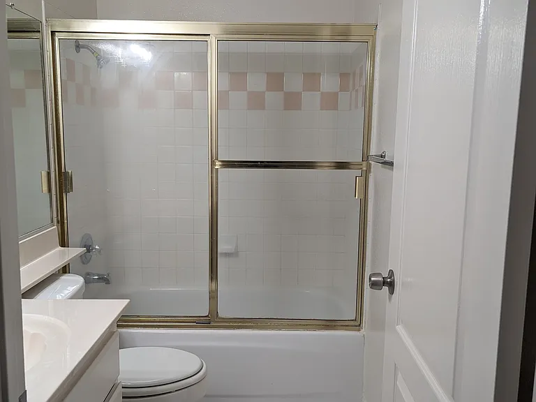1722 Cedar St #J — Photo 6