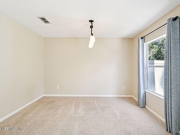 5th image of 1605 VINELAND Circle #C