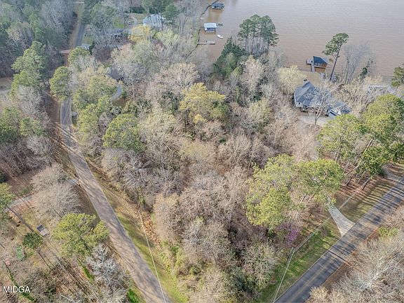 5th image of 109 Collins Rd NW