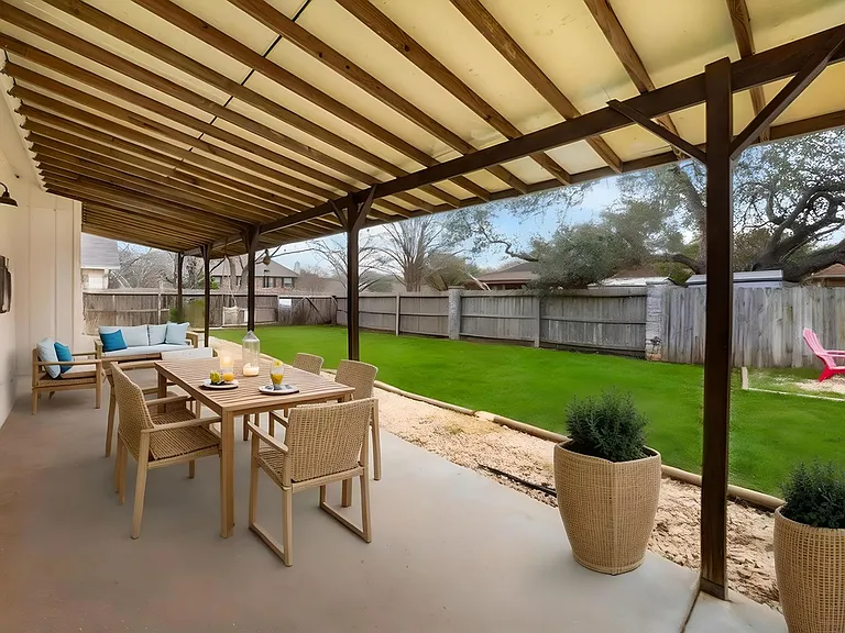 2330 Encino Point — Photo 21