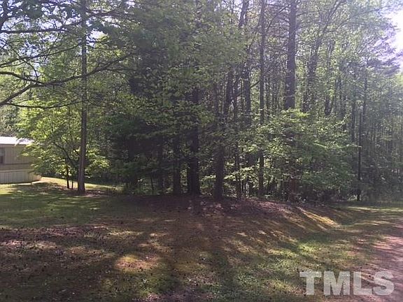 3rd image of 3409 Hardwood Dr