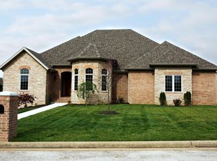 845 N Fallbrooke Ter, Springfield, MO 65802