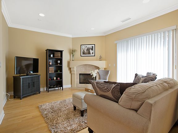 5th image of 2440 Andreo Ave