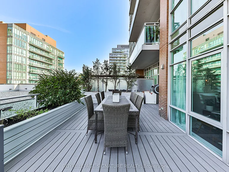 112 George St S #902 — Photo 22