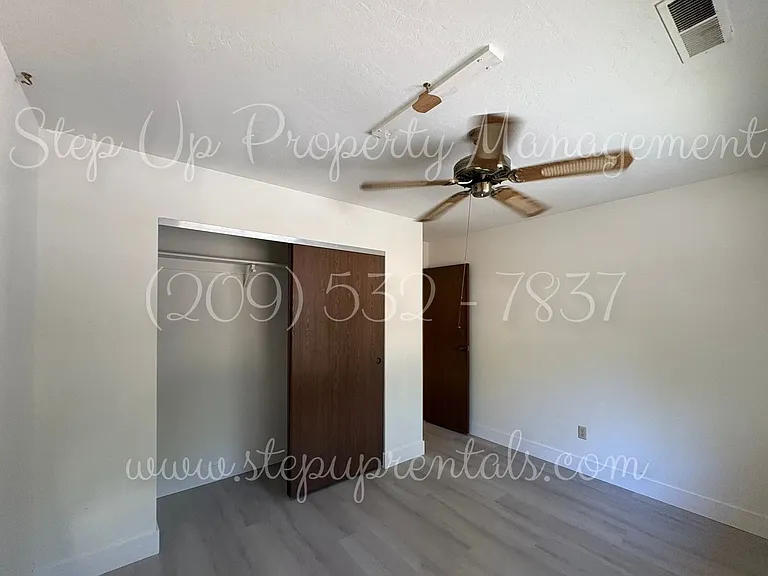 19046 Digger Pine St — Photo 12