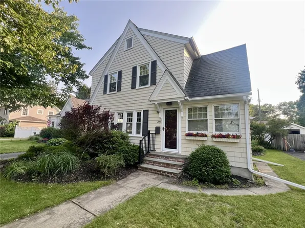 39 Sunnyside Dr, Elmira, NY 14905