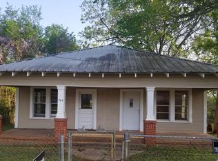 704 Terry St, Palestine, TX 75801