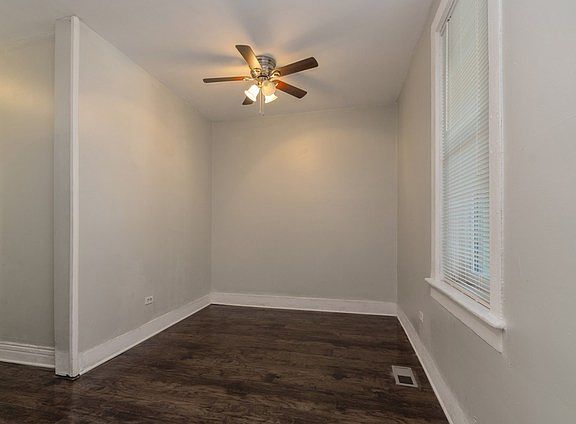 4th image of 10514 S Maryland Ave
