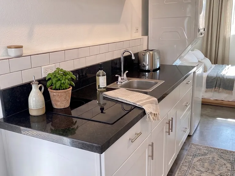 4207 N 27th St #13 — Photo 3