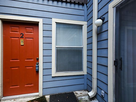 5th image of 3004 Speedway APT 2