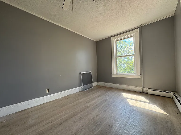 208-210 Franklin Ave #2N — Photo 5