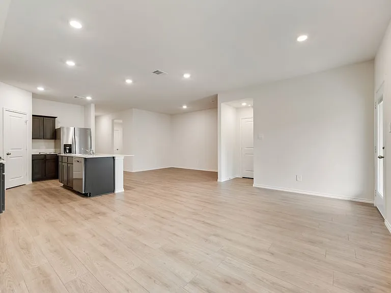 3405 Marie Dr — Photo 5